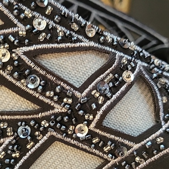 Patra Gown - Picture 5 of 10